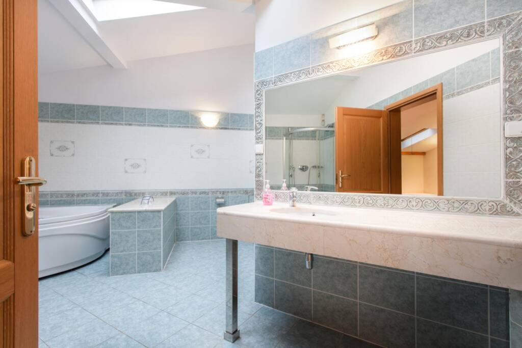 Florianska Penthouse Delux Διαμέρισμα Krasków Εξωτερικό φωτογραφία